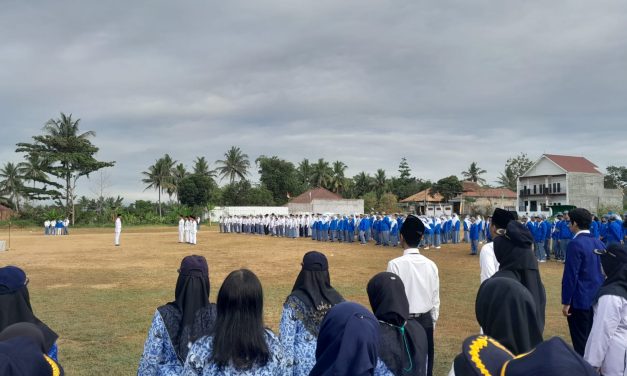 Upacara Bendera Peringatan HUT Ke-78 Kemerdekaan RI di SMAN 1 Ngaglik