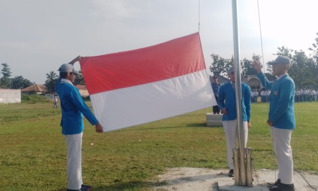 SMAN 1 Ngaglik Memeringati Hari Pendidikan Nasional