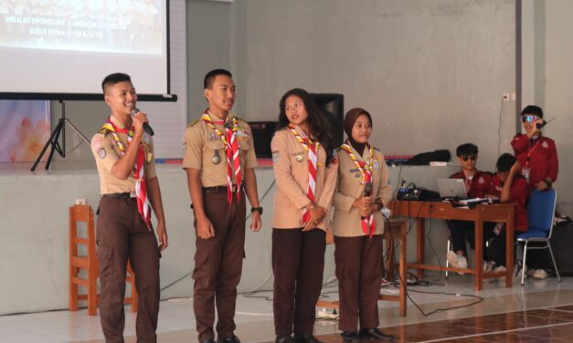 DEWAN AMBALAN KALPAWIDYA ISI KEGIATAN MPLS DENGAN SOSIALISASI KEPRAMUKAAN