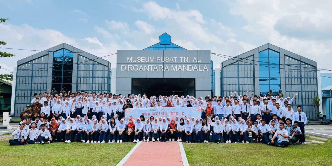 Kelas X Melaksanakan Kunjung Museum