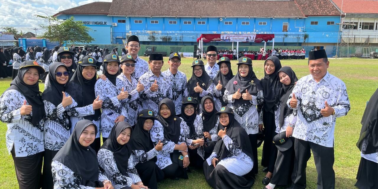 Peringatan Hari Guru SMAN 1 Ngaglik