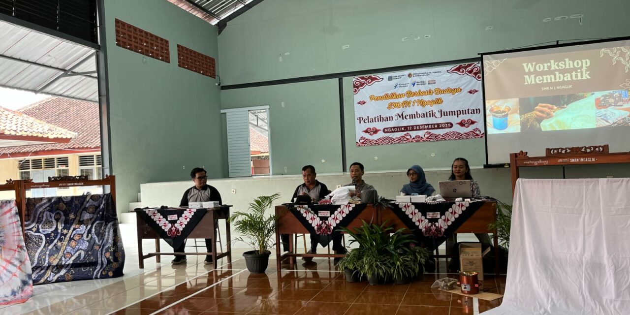 Pendidikan Berbasis Budaya: Pelatihan Membatik Jumputan