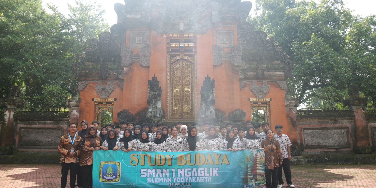 Studi Budaya Ke Pulau Bali SMAN 1 Ngaglik