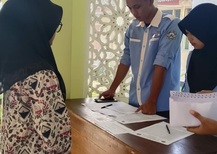 Kegiatan Zakat Fitrah di SMAN 1 Ngaglik