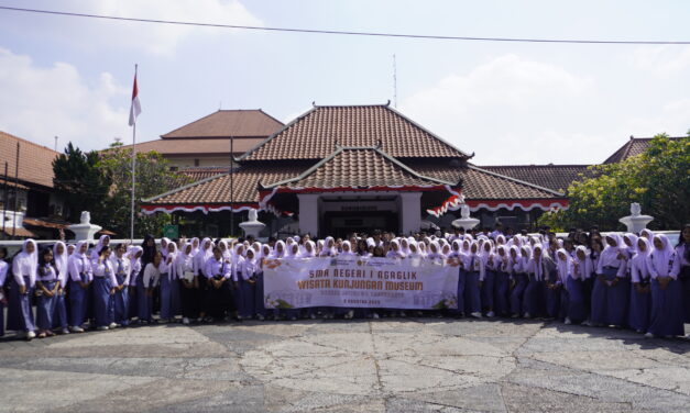 Murid Kelas X SMAN 1 Ngaglik Perluas Wawasan Lewat Kegiatan Wajib Kunjung Museum